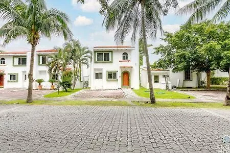 Casa vacanze Ideal For Family Trip To Mexico Caribbean Pool Playa del Carmen